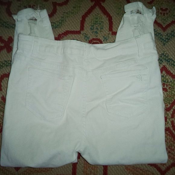 VIP JEANS WHITE STRETCH DESTROYED CROP SKINNY DISTRESSED-WOMENS JRS SIZE 15/16 - Picture 5 of 5